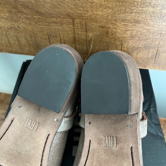 Frye Women’s Ray Harness Back Zip Ankle Boot(Chocolate) NIB (Size 10M) - Picture 6 of 6